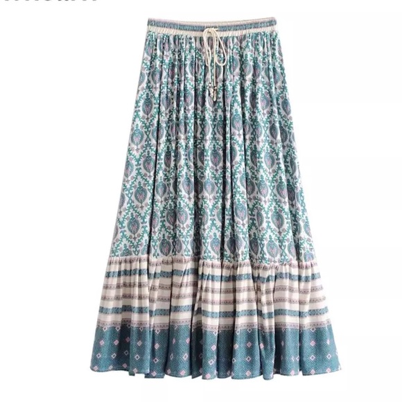 Bohemian Paisley Ethnic Print Gypsy Bohemian Crinkled Broomstick Long Skirt No1